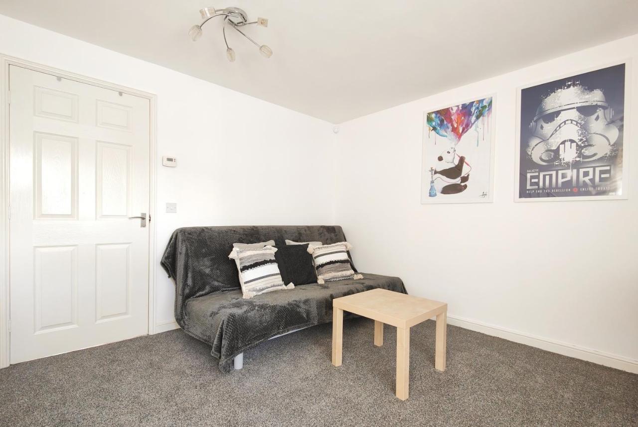 Villa The Metcombe - Bright Townhouse With Free Parking 10 Minutes Walk To Coop Live Manchester Exterior foto